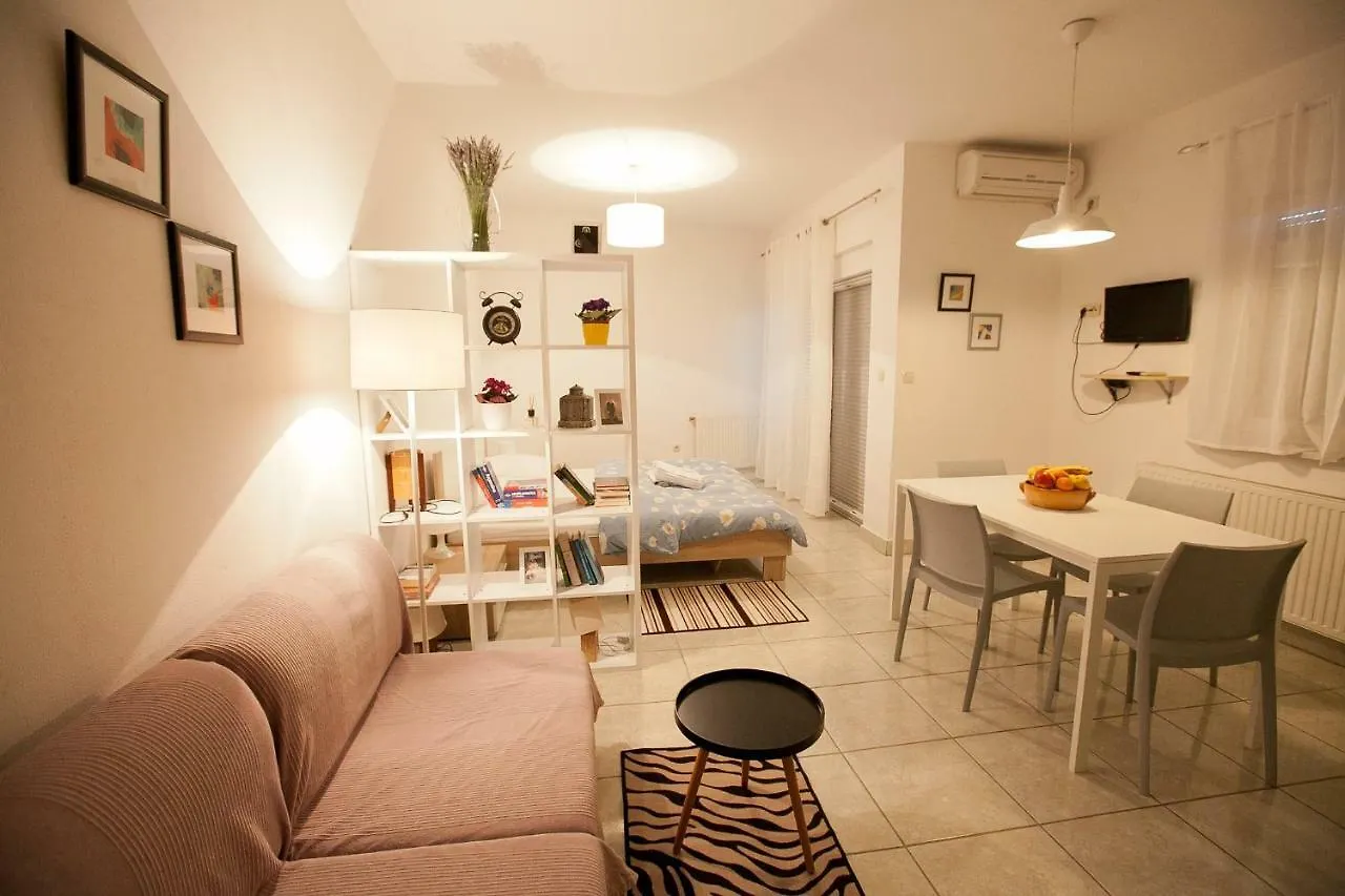 Seaview Holiday House Mali Rog ザダル 0*,  クロアチア