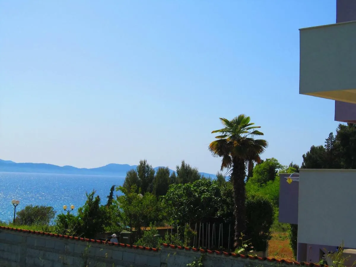 Seaview Holiday House Mali Rog ザダル